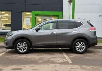 Подержанный автомобиль Nissan X-Trail 2018 года (8 фото)