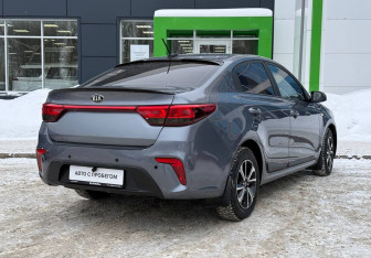 Подержанный автомобиль Kia Rio Sedan 2017 года (5 фото)