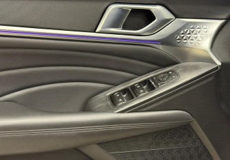 Подержанный автомобиль Haval F7 2024 года (16 фото)