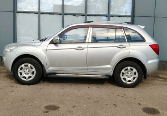 Подержанный автомобиль Lifan X60 2015 года (5 фото)
