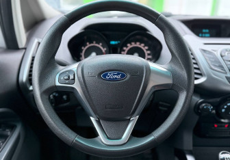 Подержанный автомобиль Ford EcoSport 2016 года (12 фото)