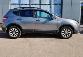 Подержанный автомобиль Nissan Qashqai 2011 года (4 фото)
