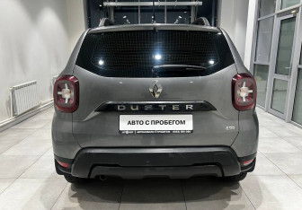 Подержанный автомобиль Renault Duster 2021 года (7 фото)