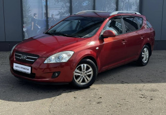 Подержанный автомобиль Kia Ceed Wagon 2009 года (1 фото)