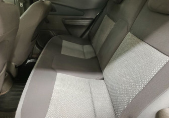 Подержанный автомобиль Chevrolet Cobalt Sedan 2013 года (11 фото)