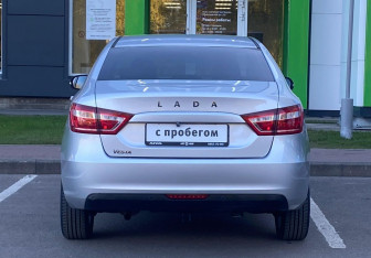 Подержанный автомобиль LADA (ВАЗ) Vesta Sedan 2021 года (6 фото)