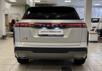 Подержанный автомобиль Jaecoo J7 2024 года (6 фото)