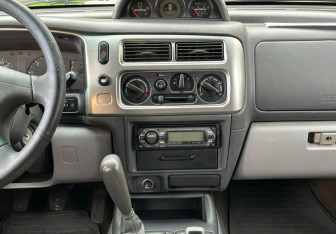 Подержанный автомобиль Mitsubishi Pajero Sport 2006 года (13 фото)