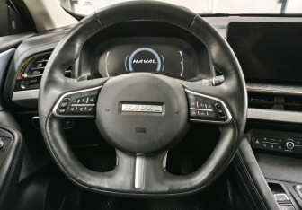 Подержанный автомобиль Haval F7 2022 года (10 фото)