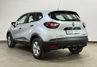 Подержанный автомобиль Renault Kaptur 2018 года (7 фото)