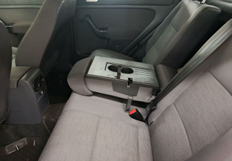 Подержанный автомобиль Volkswagen Golf Plus 2008 года (8 фото)