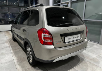 Подержанный автомобиль LADA (ВАЗ) Granta Wagon 2022 года (8 фото)