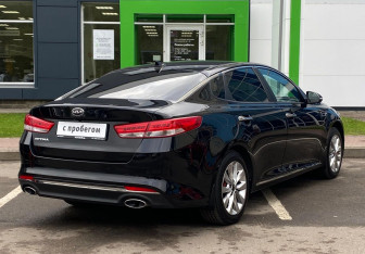Подержанный автомобиль Kia Optima Sedan 2018 года (5 фото)