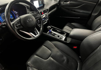 Подержанный автомобиль Hyundai Santa Fe 2018 года (9 фото)