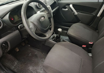 Подержанный автомобиль LADA (ВАЗ) Granta Liftback 2016 года (10 фото)