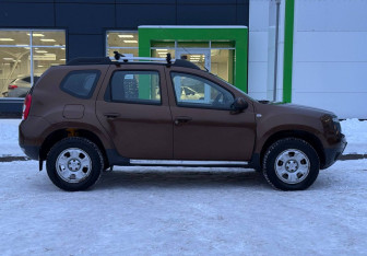 Подержанный автомобиль Renault Duster 2013 года (4 фото)