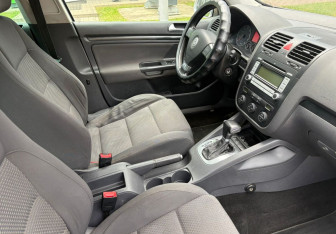 Подержанный автомобиль Volkswagen Golf Hatchback 2008 года (10 фото)