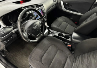 Подержанный автомобиль Kia Ceed Wagon 2016 года (9 фото)