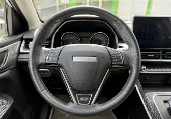 Подержанный автомобиль Haval M6 2023 года (12 фото)