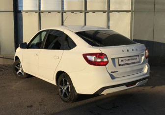 Подержанный автомобиль LADA (ВАЗ) Granta Liftback 2023 года (8 фото)