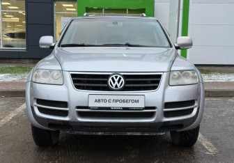 Подержанный автомобиль Volkswagen Touareg 2004 года (2 фото)