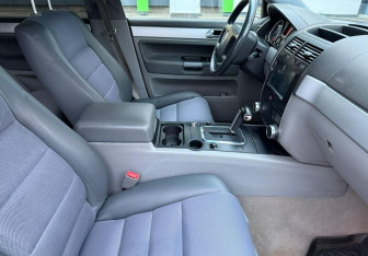 Подержанный автомобиль Volkswagen Touareg 2004 года (9 фото)