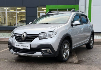 Подержанный автомобиль Renault Sandero 2020 года (1 фото)