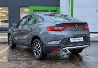 Подержанный автомобиль Renault Arkana 2020 года (8 фото)
