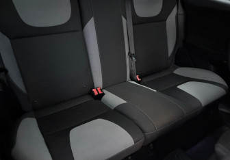 Подержанный автомобиль Ford Focus Hatchback 2012 года (11 фото)