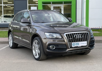 Подержанный автомобиль Audi Q5 2009 года (3 фото)