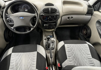 Подержанный автомобиль LADA (ВАЗ) Kalina Sedan 2010 года (9 фото)