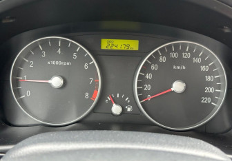 Подержанный автомобиль Hyundai Verna Sedan 2008 года (12 фото)