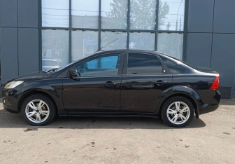 Подержанный автомобиль Ford Focus Sedan 2008 года (6 фото)