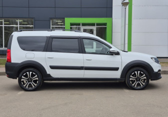 Подержанный автомобиль LADA (ВАЗ) Largus Wagon 2024 года (4 фото)