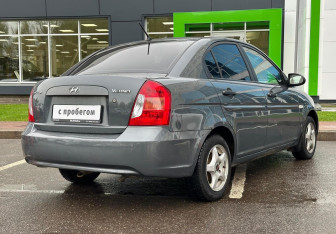 Подержанный автомобиль Hyundai Verna Sedan 2008 года (5 фото)