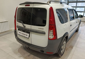 Подержанный автомобиль LADA (ВАЗ) Largus Wagon 2017 года (6 фото)