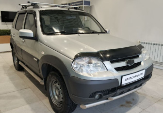 Подержанный автомобиль Chevrolet Niva 2014 года (3 фото)