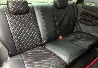 Подержанный автомобиль Ford Focus Sedan 2007 года (11 фото)