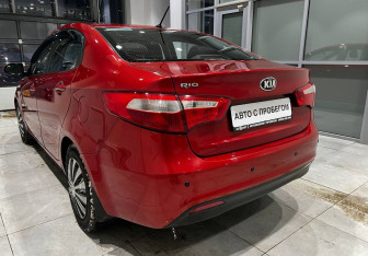 Подержанный автомобиль Kia Rio Sedan 2013 года (8 фото)