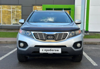 Подержанный автомобиль Kia Sorento 2012 года (2 фото)