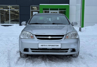 Подержанный автомобиль Chevrolet Lacetti Sedan 2008 года (2 фото)