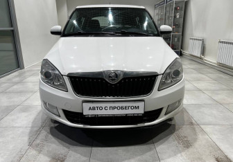Подержанный автомобиль Skoda Fabia Hatchback 2013 года (2 фото)