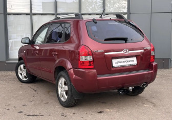 Подержанный автомобиль Hyundai Tucson 2008 года (6 фото)