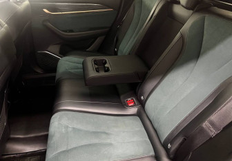 Подержанный автомобиль Geely Monjaro 2024 года (11 фото)