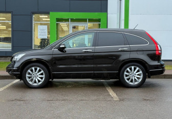 Подержанный автомобиль Honda CR-V 2010 года (8 фото)