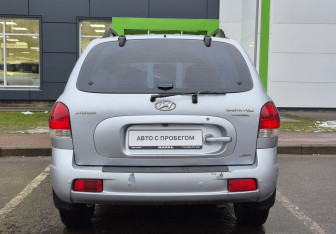 Подержанный автомобиль Hyundai Santa Fe 2008 года (6 фото)