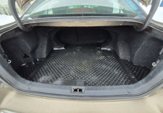 Подержанный автомобиль Toyota Avensis Wagon 2005 года (16 фото)