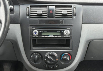 Подержанный автомобиль Chevrolet Lacetti Sedan 2008 года (13 фото)