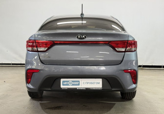 Подержанный автомобиль Kia Rio Sedan 2019 года (6 фото)
