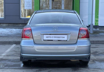 Подержанный автомобиль Toyota Avensis Sedan 2007 года (6 фото)